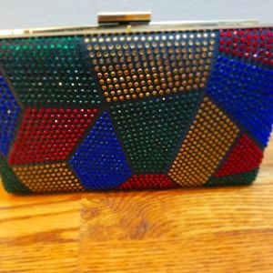 Multi color clutch